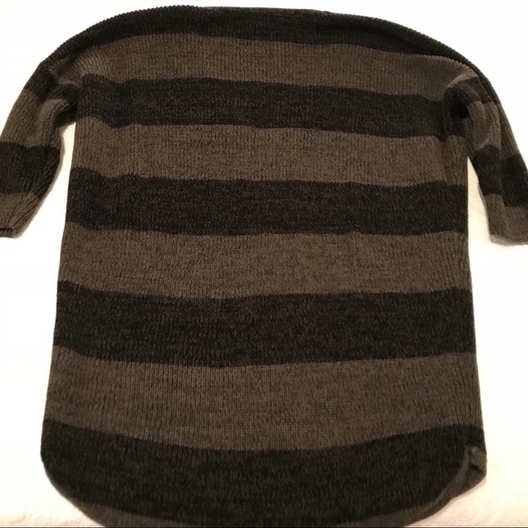 Express V Neck Sweater - Picture 8 of 8